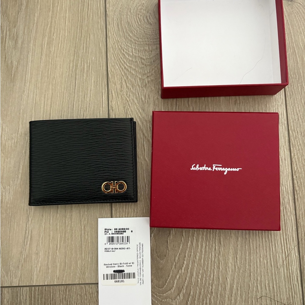 Salvatore Ferragamo Black Pebble Calf Leather Revival Ganc Bi-fold w/ ID Window